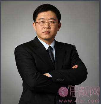 刘彦军隆鼻