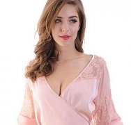 做巨乳缩小术有风险吗
