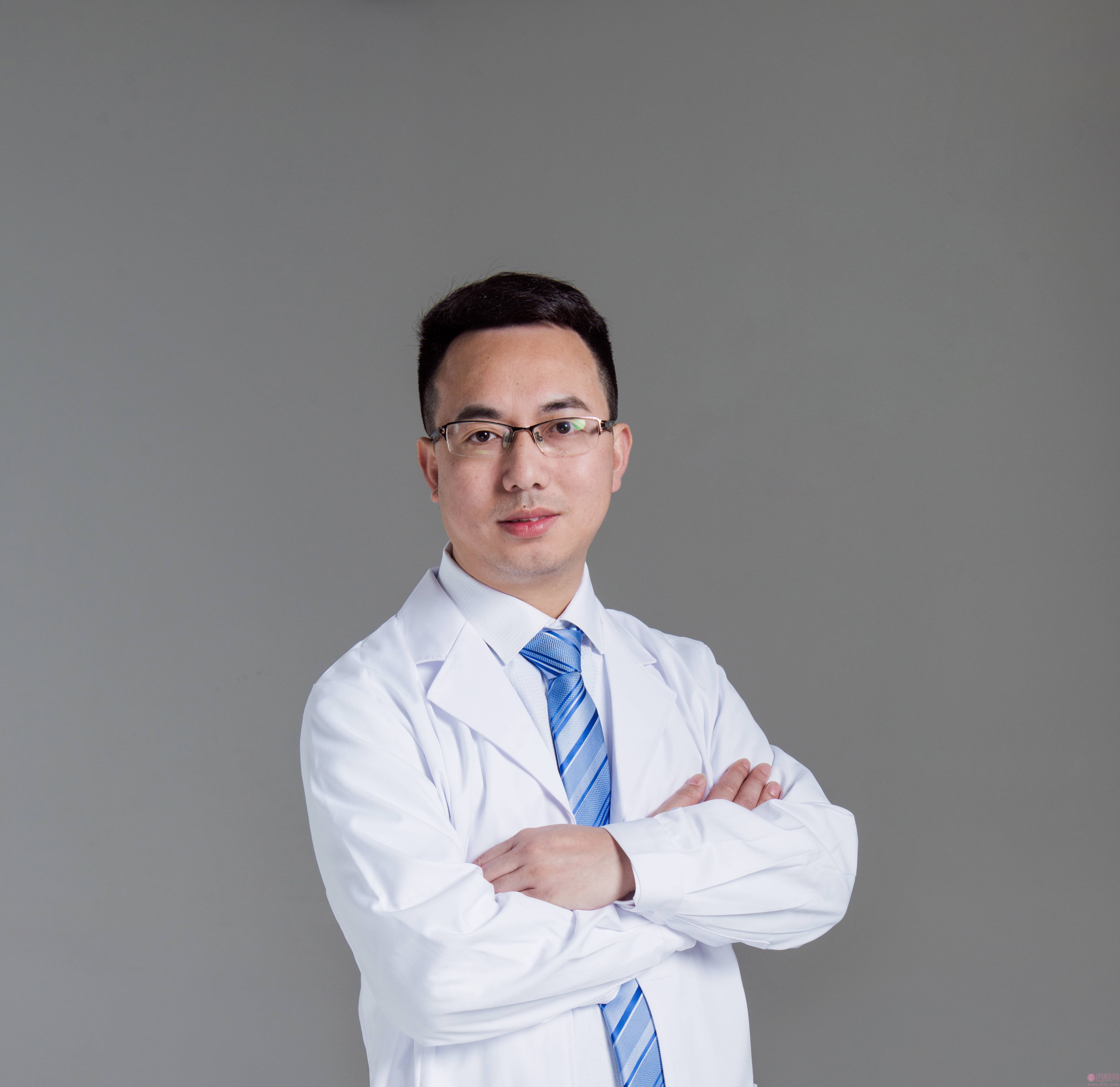 成都健丽（眼部整形连锁）张登洋医生激光去眼袋怎么样？2020价格表爆光