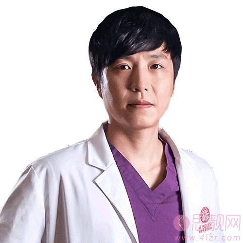 昆明美伊莱医疗美容门诊部周诚隆鼻好不好？2020价格表一览+隆鼻真人案例术后反馈