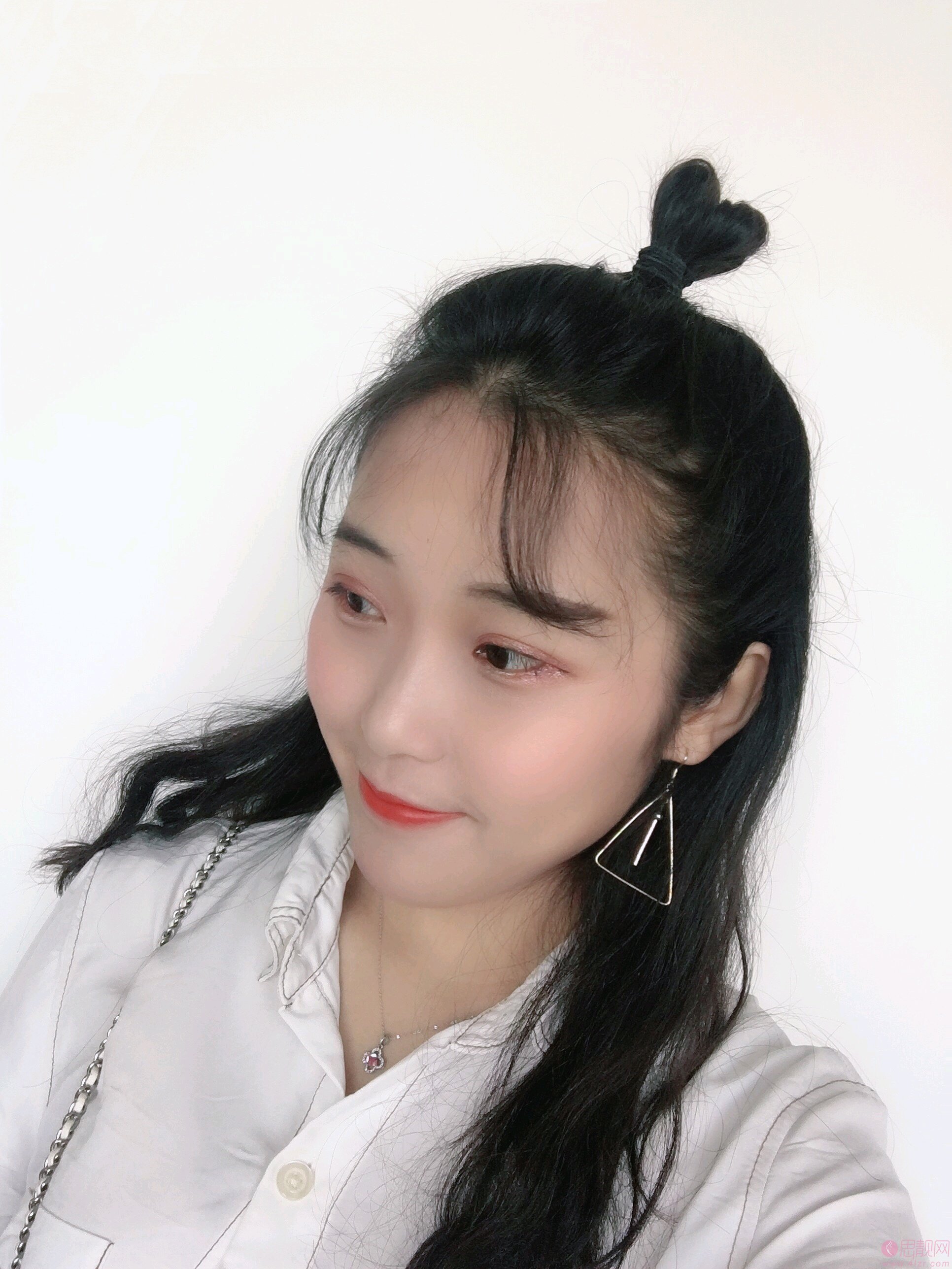 成都八大处医疗美容医院陈江庭做双眼皮好不好？2020价格表曝光
